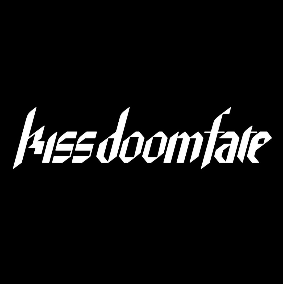 crowdview #26 kissdoomfate